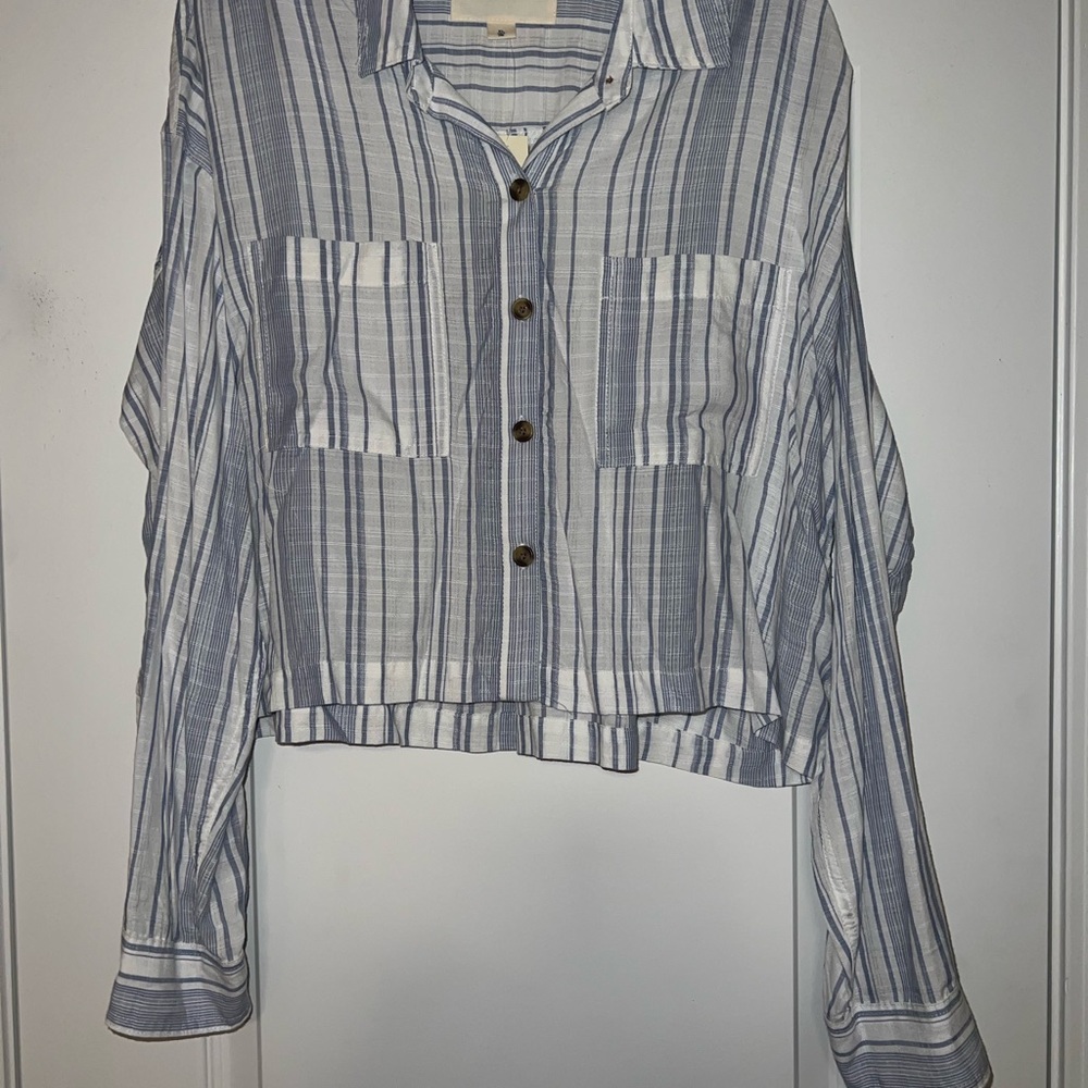 Aeropostale Blue and White Striped Button-Up Shirt